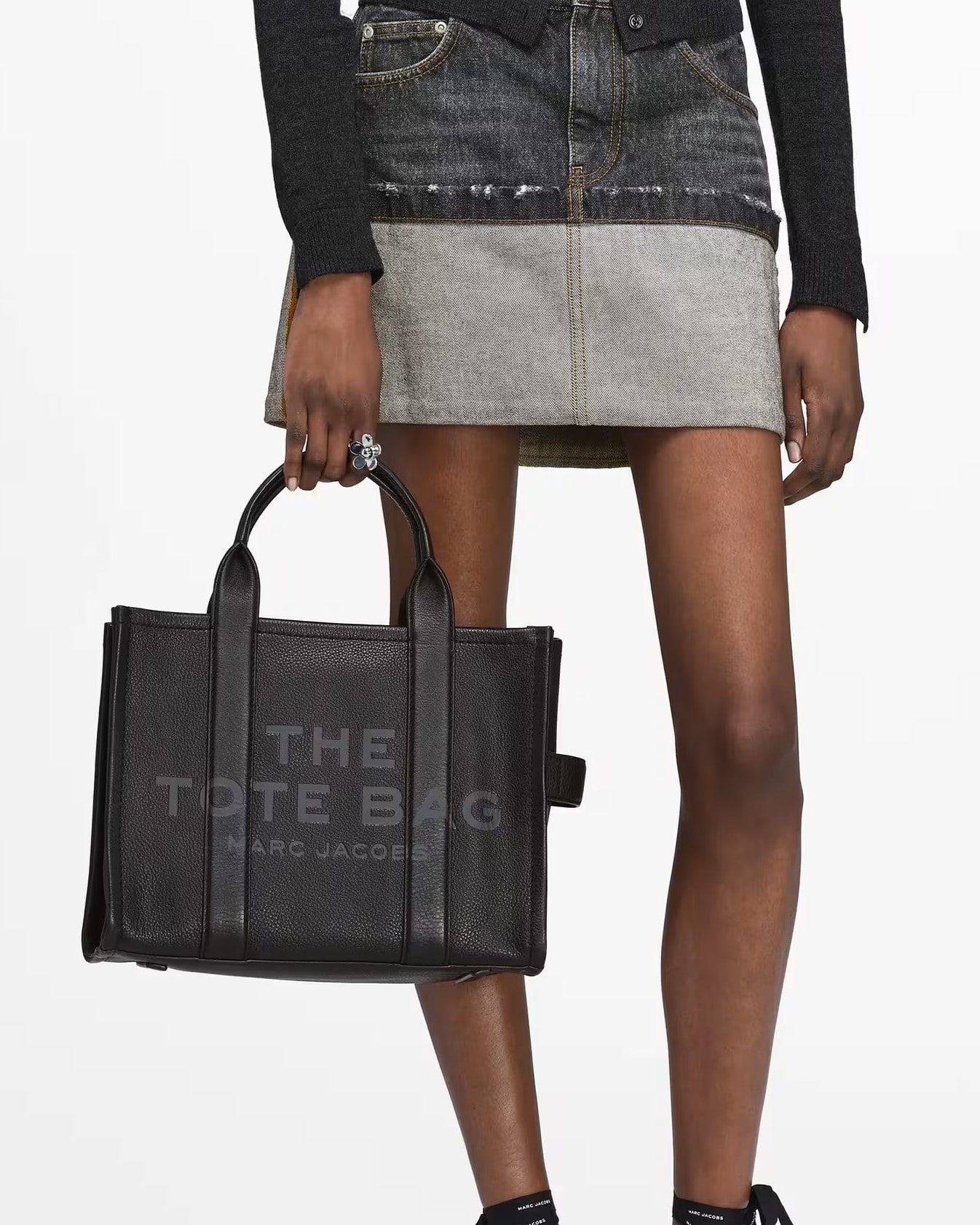 Túi Marc Jacobs The Leather Medium Tote Bag Black H004L01PF21 8