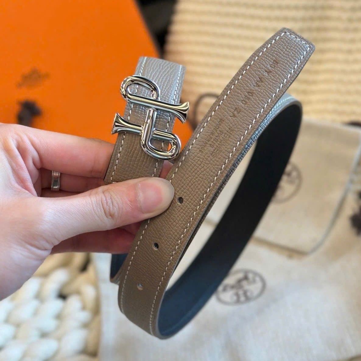 Dây nịt nữ Hermes Cor Baroque Belt Buckle Reversible Leather Strap Étoupe 24 mm 3