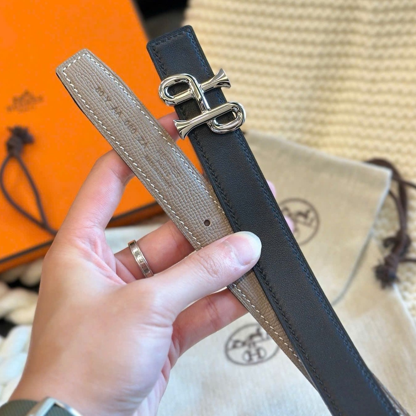 Dây nịt nữ Hermes Cor Baroque Belt Buckle Reversible Leather Strap Étoupe 24 mm 4