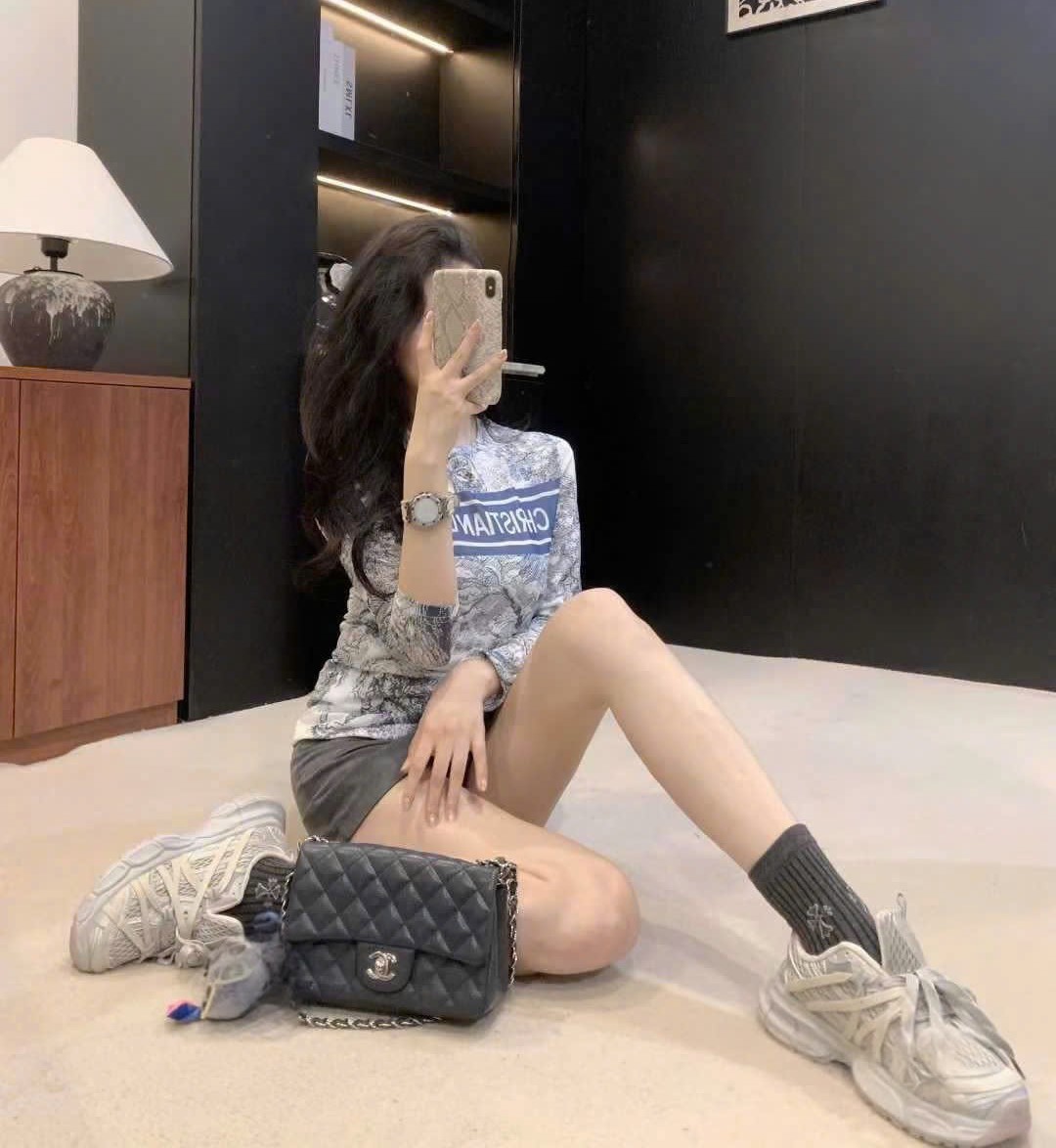 Áo thun nữ giữ nhiệt họa tiết hãng Dior 2