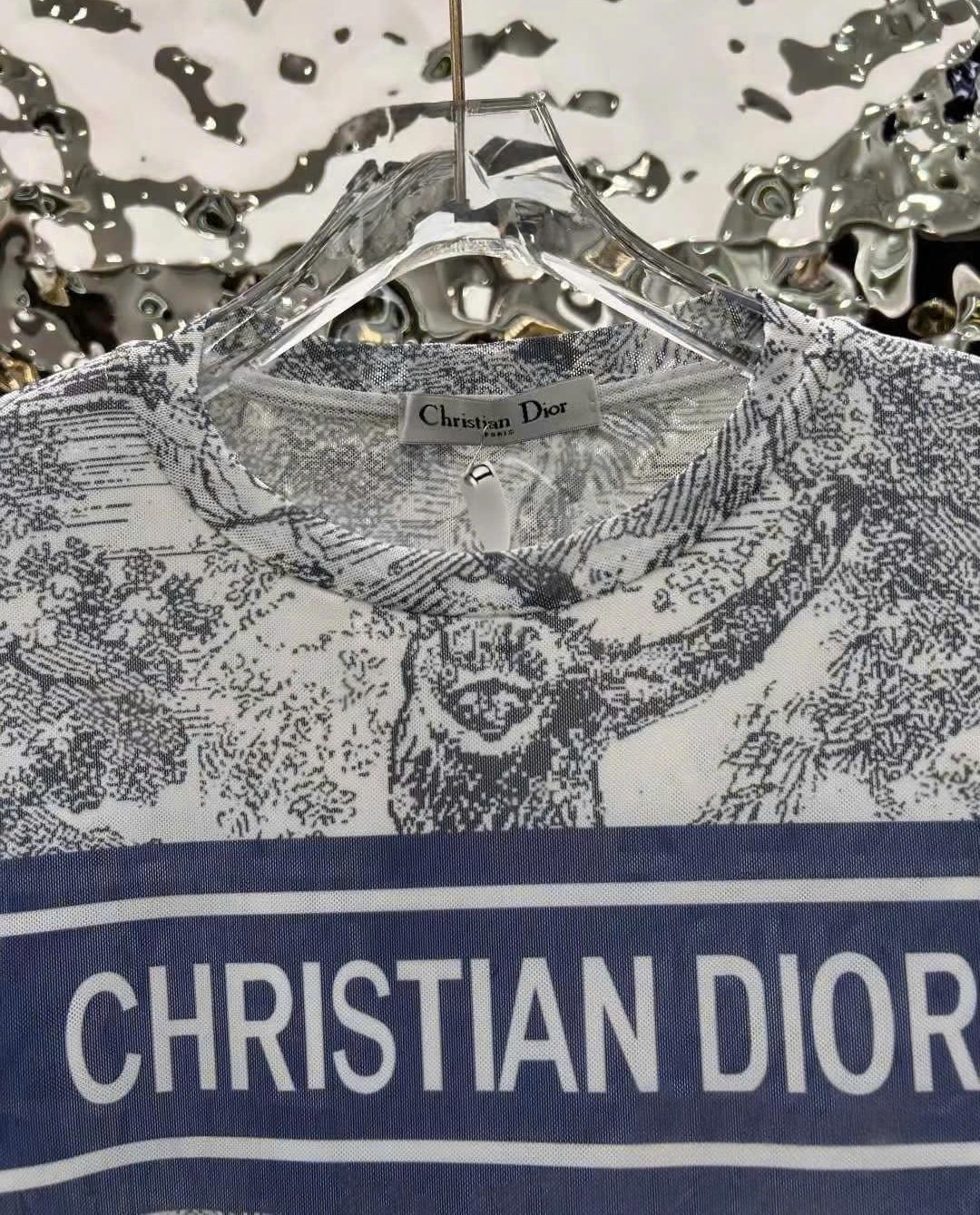 Áo thun nữ giữ nhiệt họa tiết hãng Dior 5