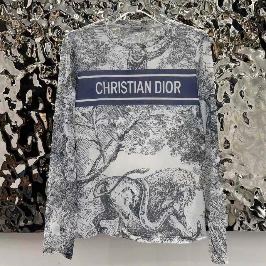 Áo thun nữ giữ nhiệt họa tiết hãng Dior 10