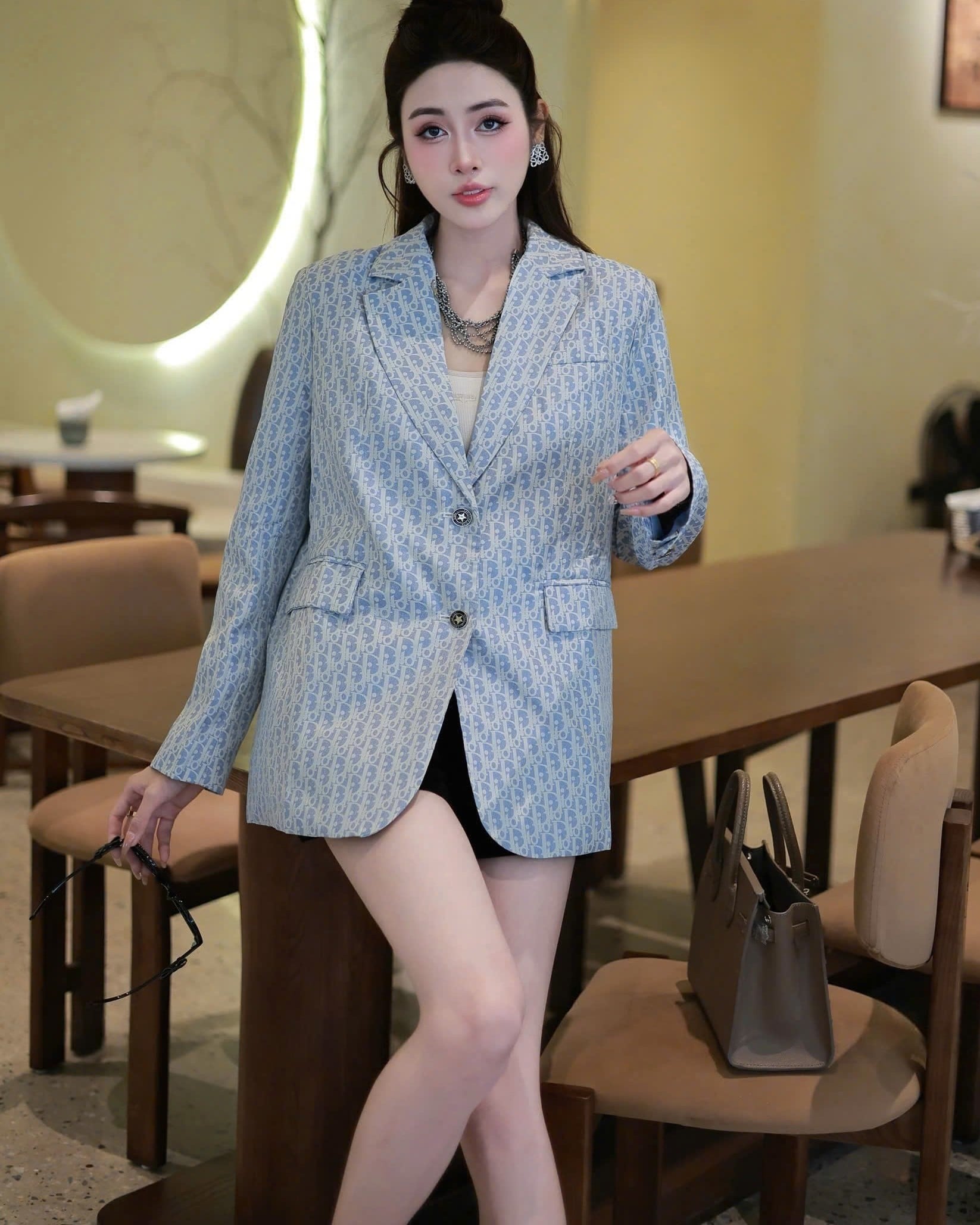 Áo khoác vest nữ xanh dương họa tiết hãng Dior 7
