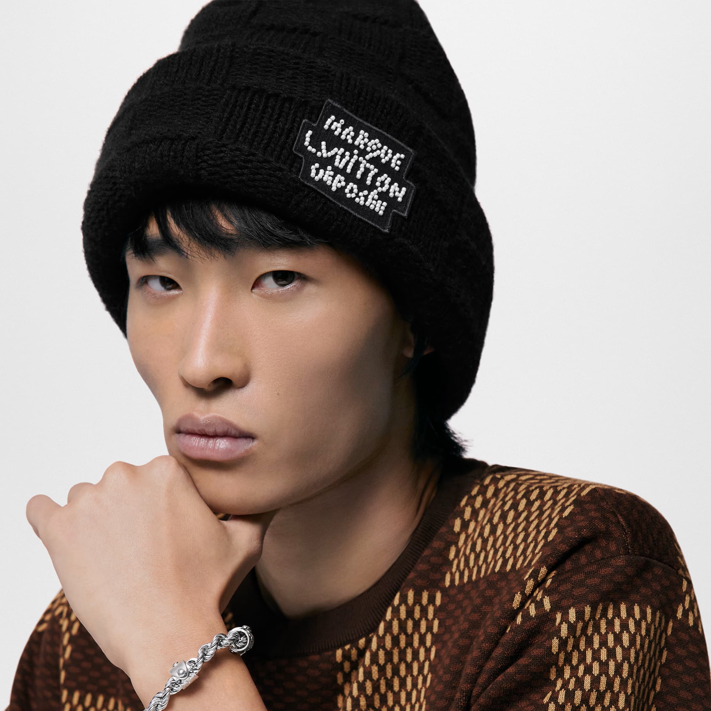 Áo thun LV Louis Vuitton Short-Sleeved Cotton Damier Crewneck With Crystal LV Patch 1AFIUP 1