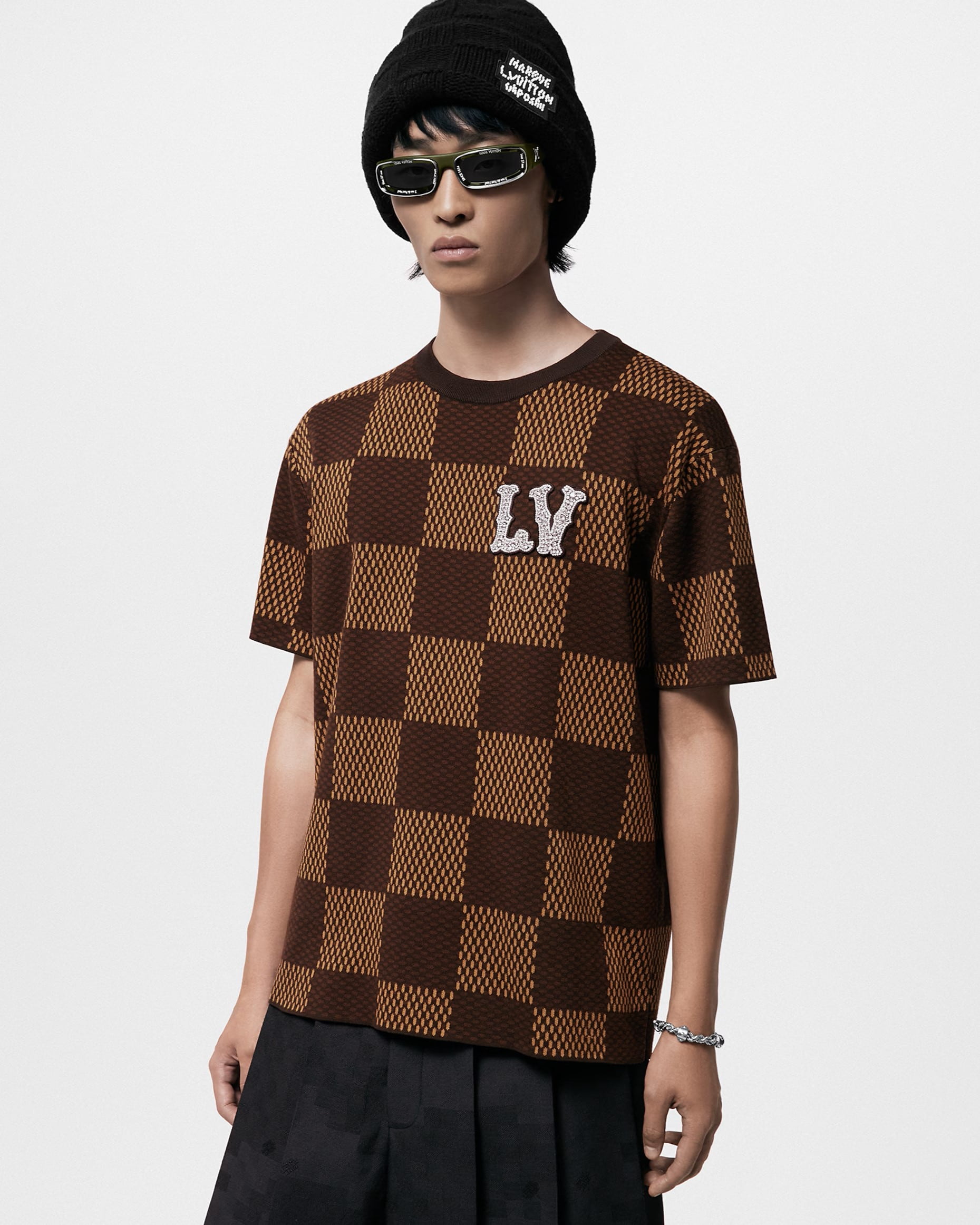 Áo thun LV Louis Vuitton Short-Sleeved Cotton Damier Crewneck With Crystal LV Patch 1AFIUP 4