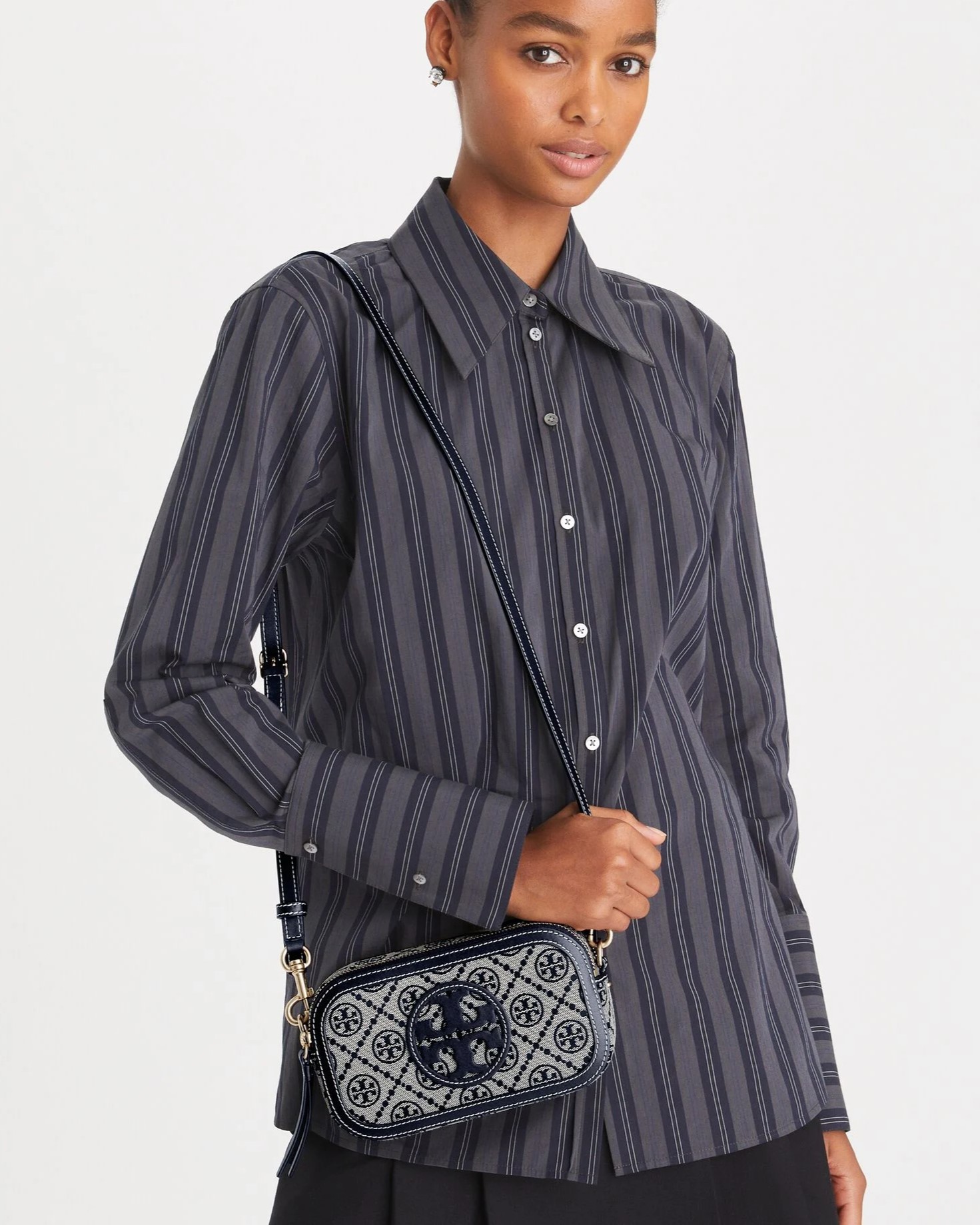 Túi Tory Burch Mini T Monogram Miller Crossbody Bag 4