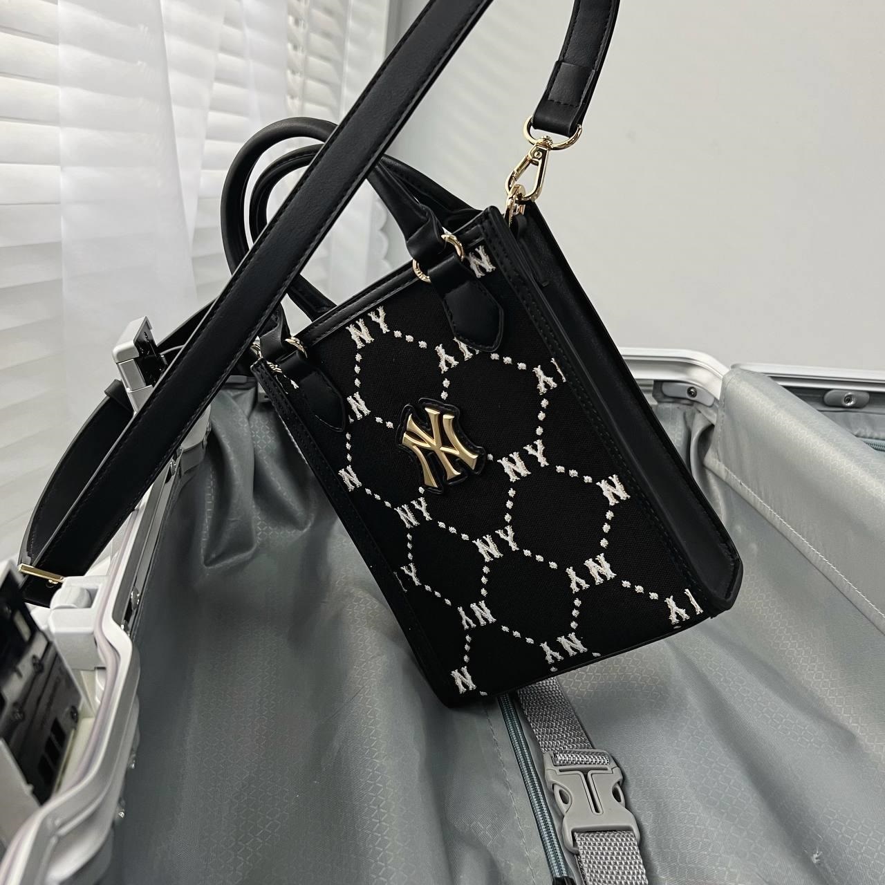 Túi MLB Korea Diamond Monogram Mini Tote Bag New York Yankees Black 7ACRMD34N-50BKS 2