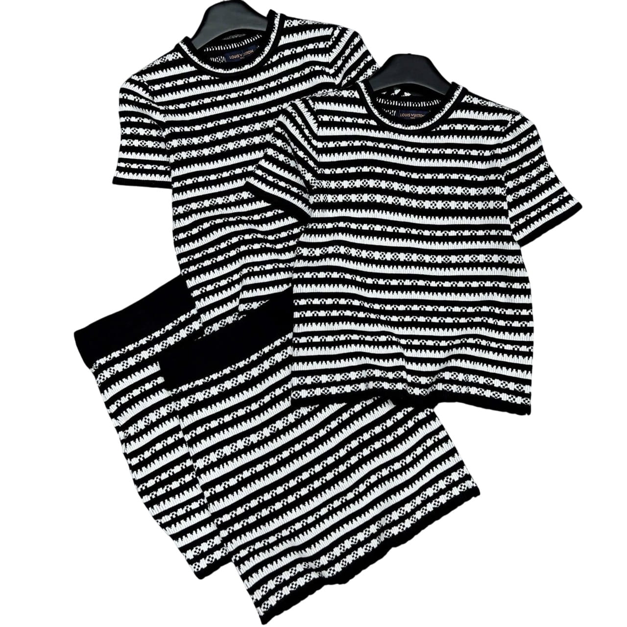 Set áo váy thun sọc ngang đen trắng LV 6