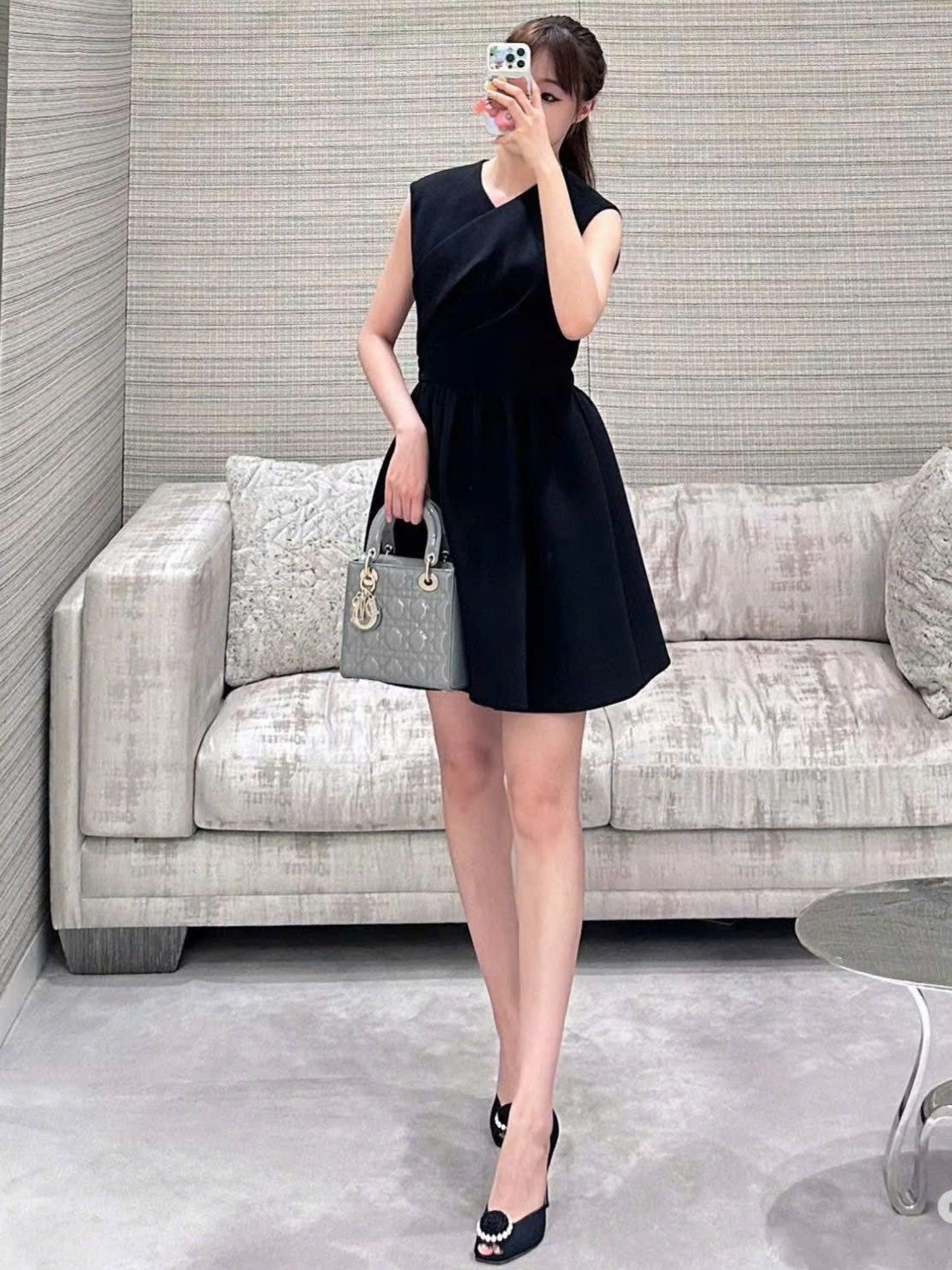 Túi Dior Small Lady Dior Bag Stone Gray Patent Cannage Calfskin 8