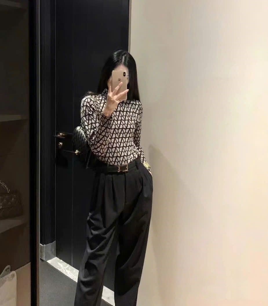 Áo Valentino cổ lọ tay dài 4