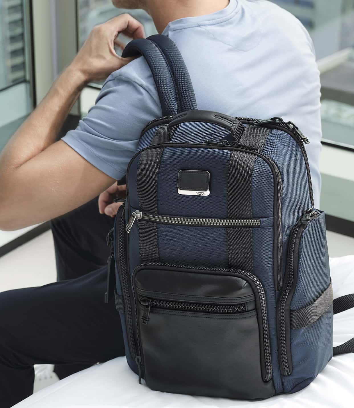 BALO TUMI SHEPPARD DELUXE BRIEF PACK ALPHA BRAVO BACKPACK 13