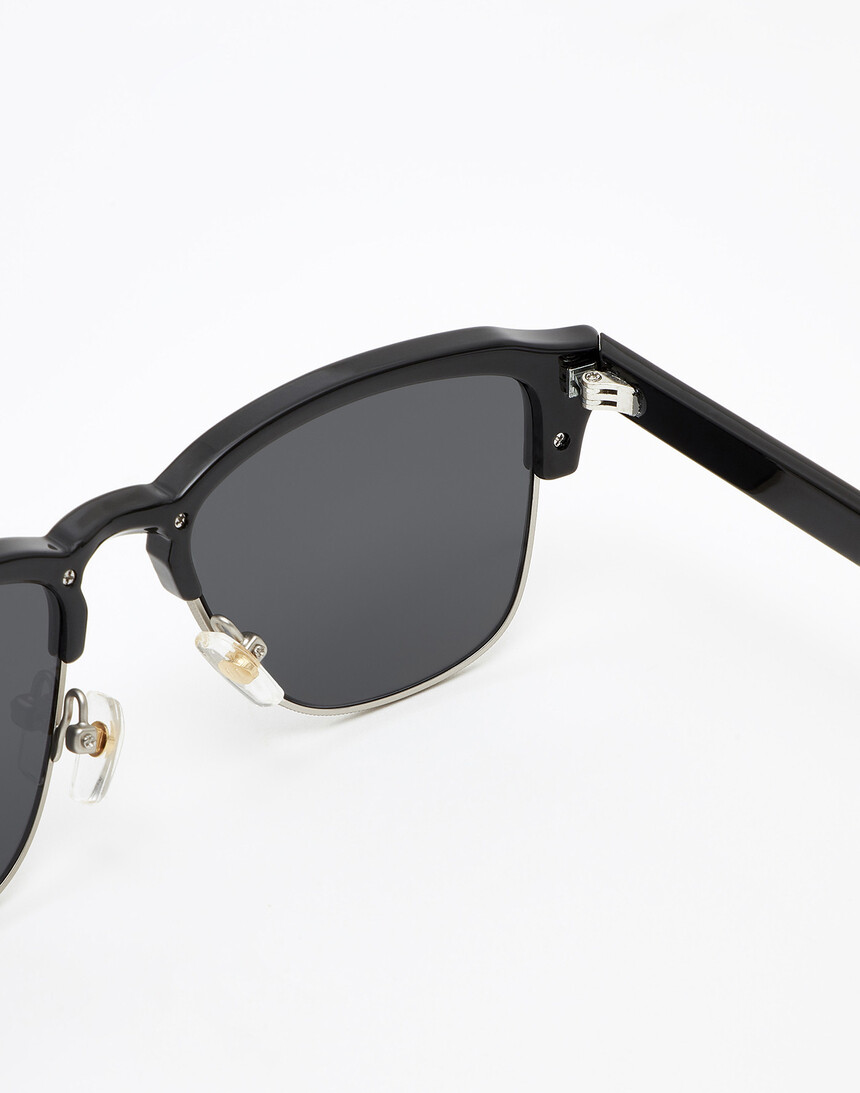 MẮT KÍNH HAWKERS DIAMOND ALL BLACK CLASSIC X 13