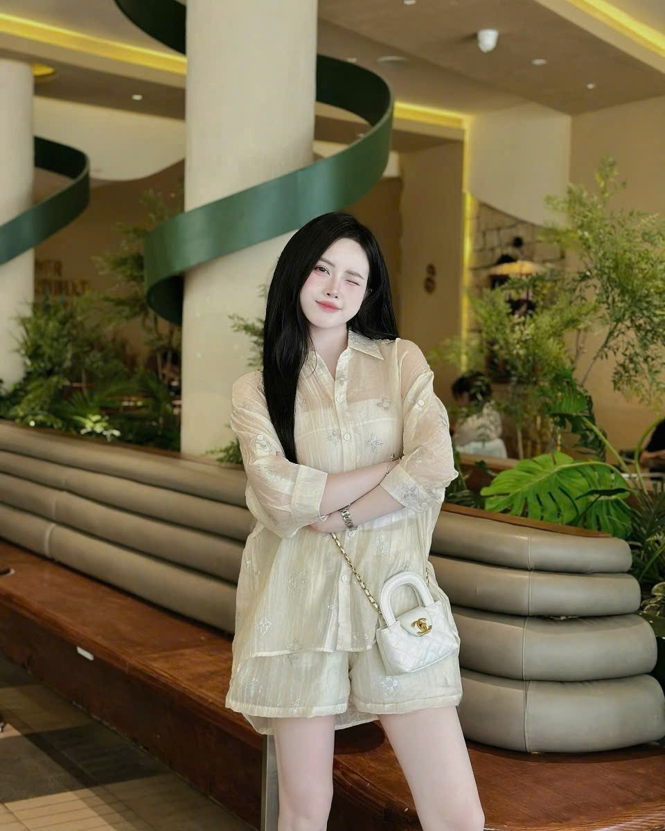 Set bộ nữ áo sơ mi tay dài quần short ngắn Louis Vuitton 8