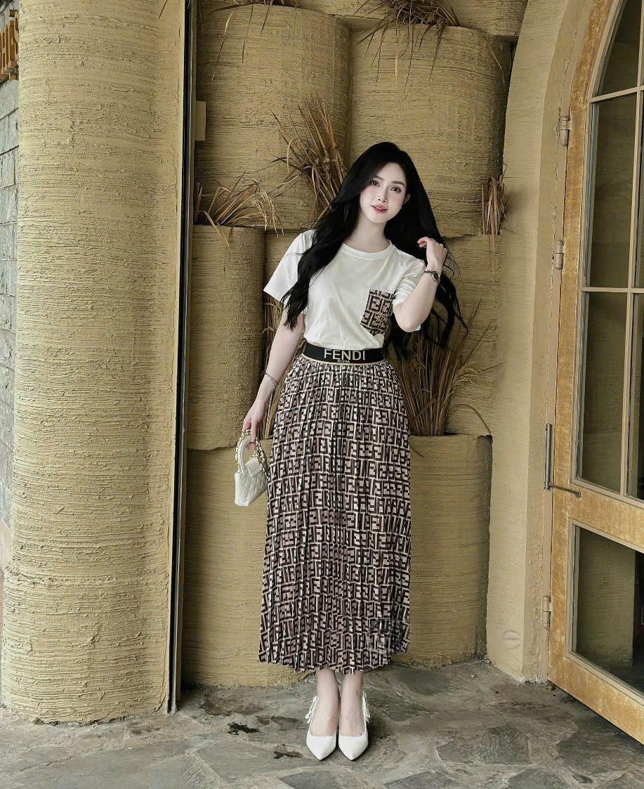 Set váy dài áo thun tay ngắn Fendi 6