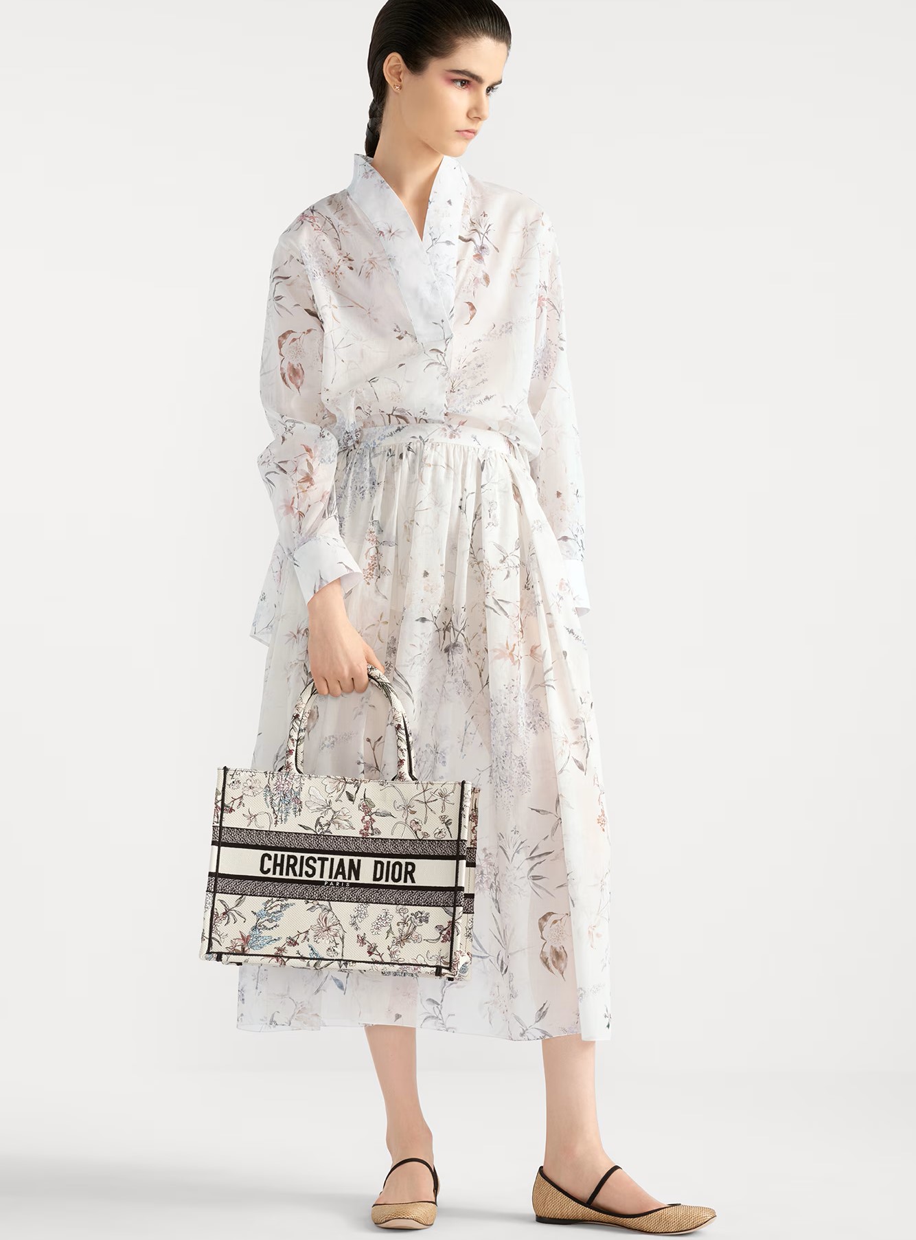 Túi cầm tay nữ Medium Dior Book Tote Beige Millefiori Embroidery 8