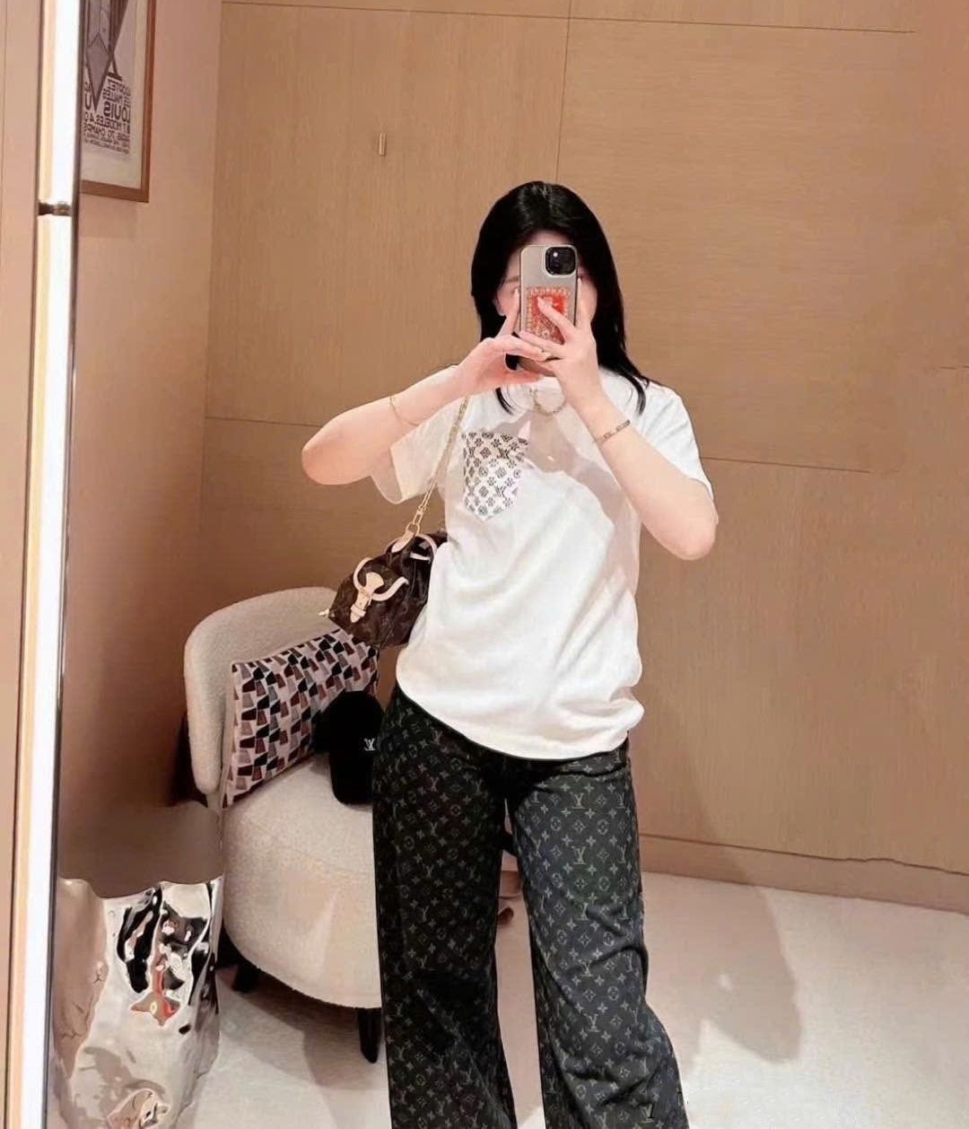 Áo LV nữ Louis Vuitton Signature Plaque T-Shirt 1
