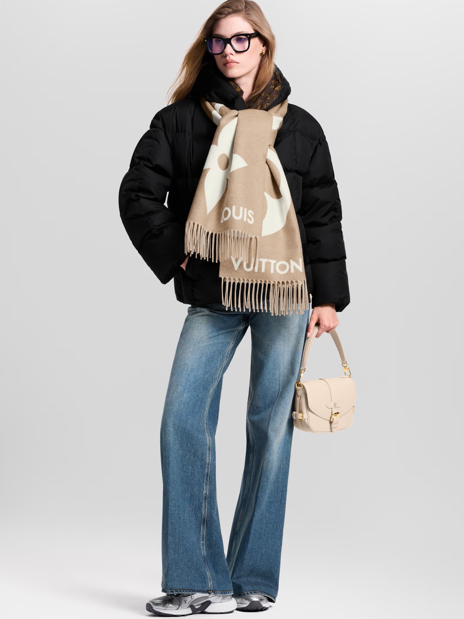 Khăn choàng Louis Vuitton The Ultimate Shine Scarf Beige 7
