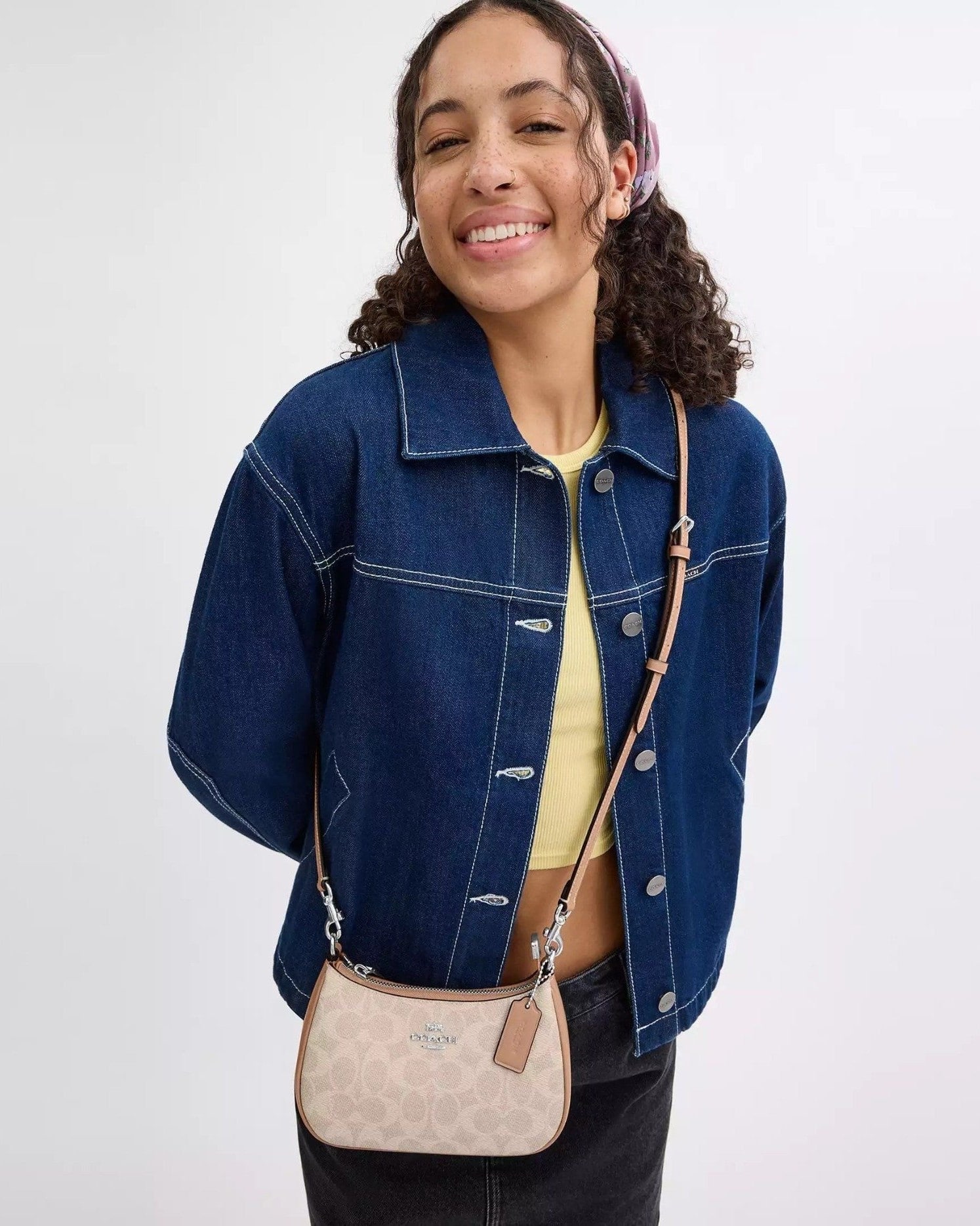 Túi Coach Teri Mini Crossbody Bag In Signature Canvas Silver CW323 12