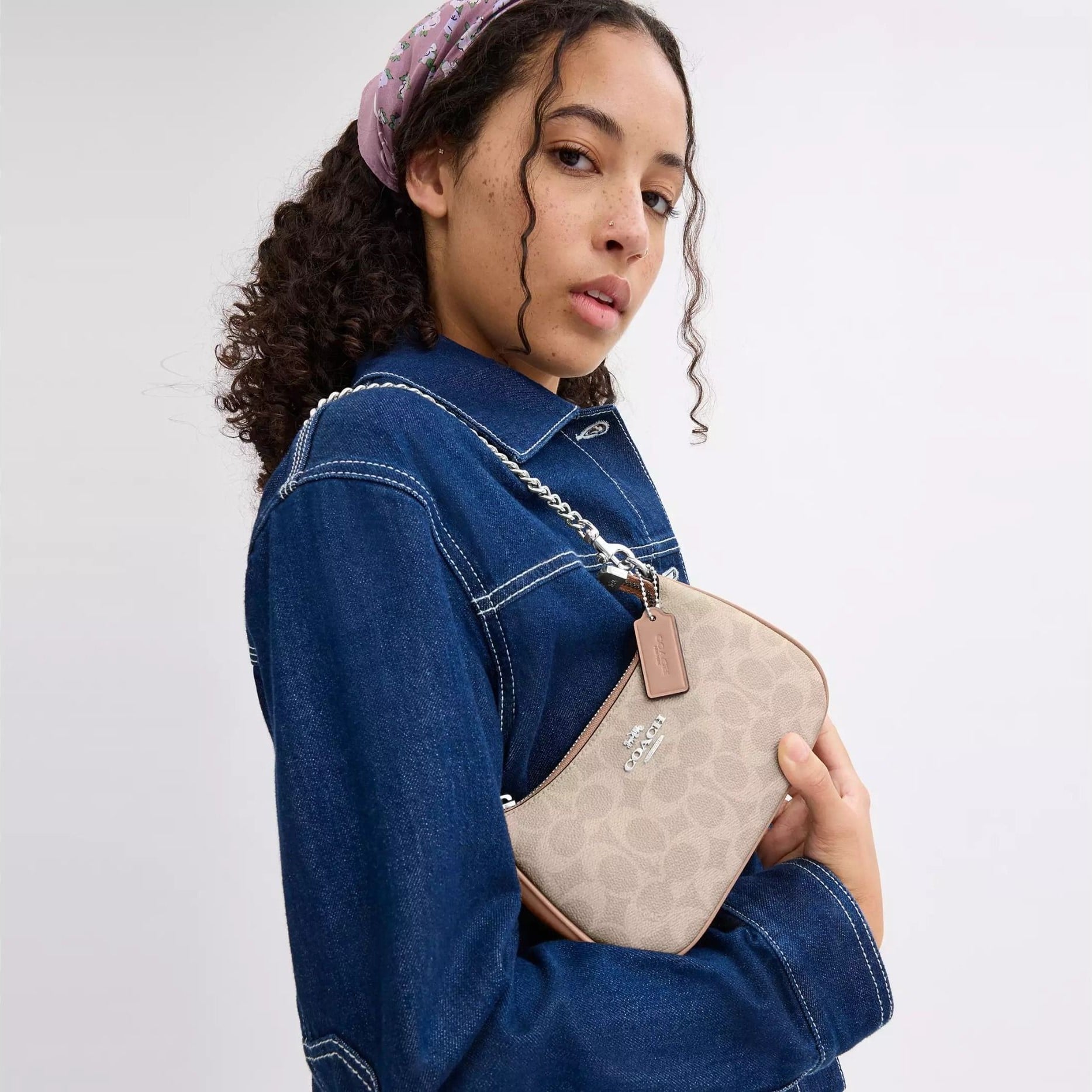 Túi Coach Teri Mini Crossbody Bag In Signature Canvas Silver CW323 13
