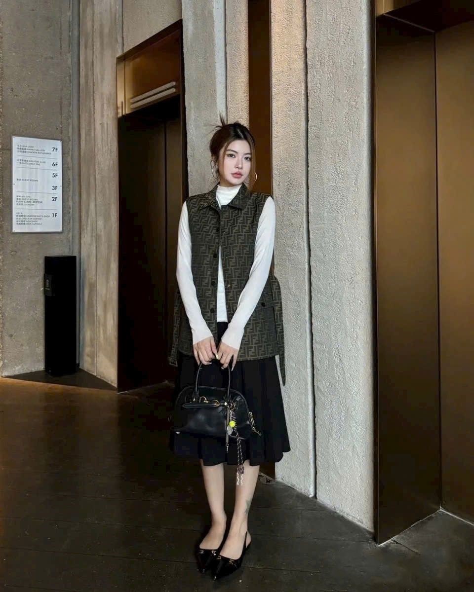 Áo gile nữ Fendi kèm thắt lưng 7