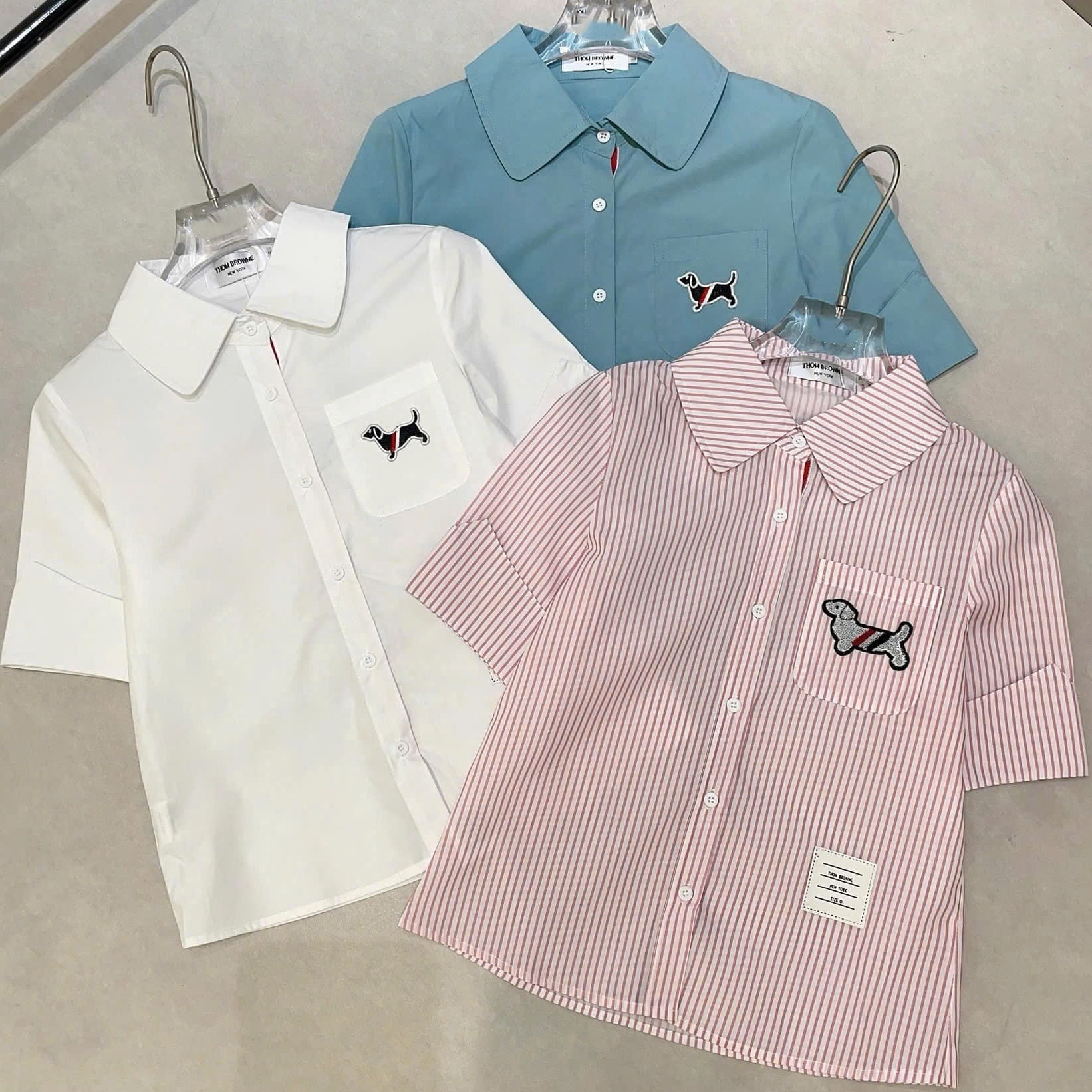 Áo sơ mi nhiều màu Thom Browne họa tiết chó 12