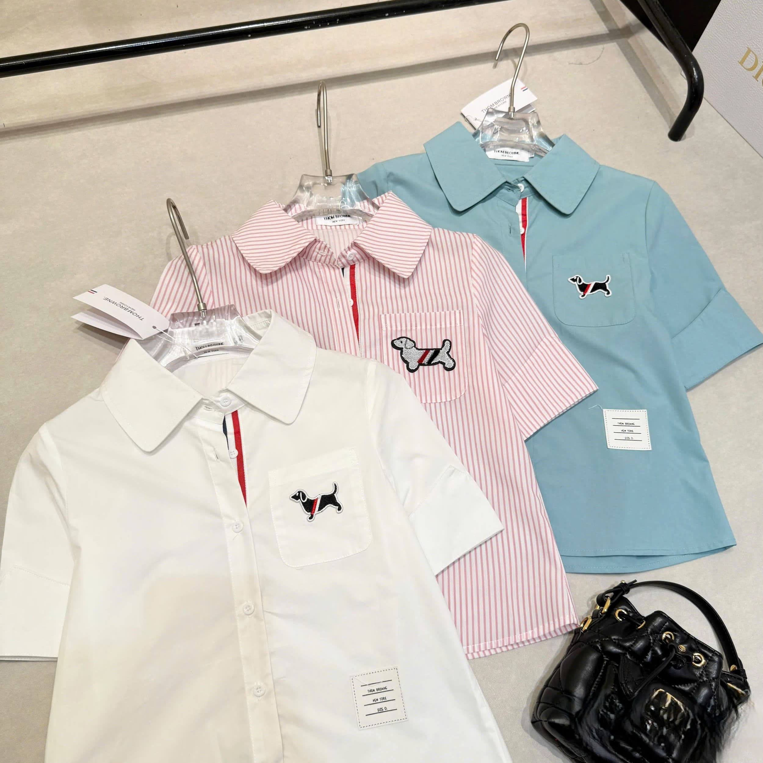 Áo sơ mi nhiều màu Thom Browne họa tiết chó 4