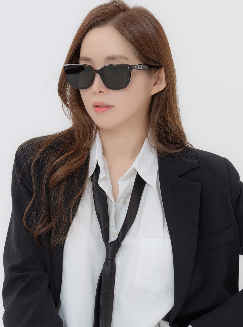 MẮT KÍNH GENTLE MONSTER TOTE T1 BLACK LENSES TORTOISESHELL ACETATE FRAME 8