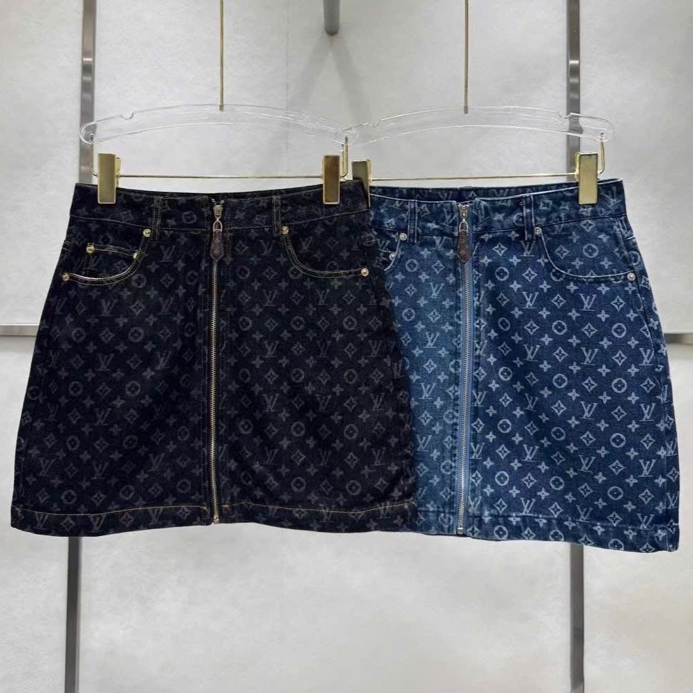 Chân váy ngắn jean LV 1