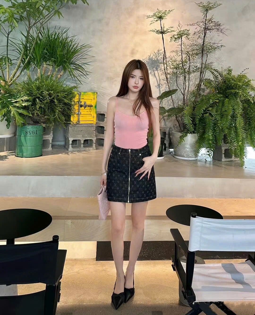 Chân váy ngắn jean LV 3