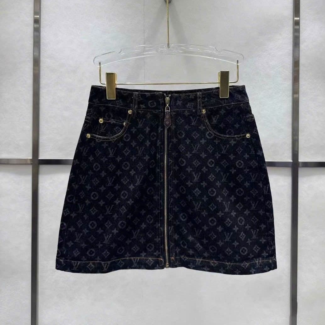 Chân váy ngắn jean LV 9
