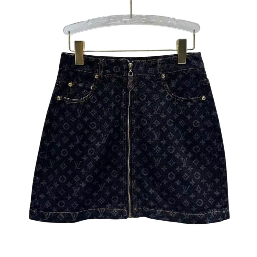 Chân váy ngắn jean LV 10