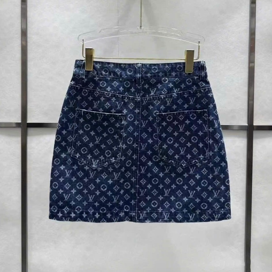 Chân váy ngắn jean LV 12