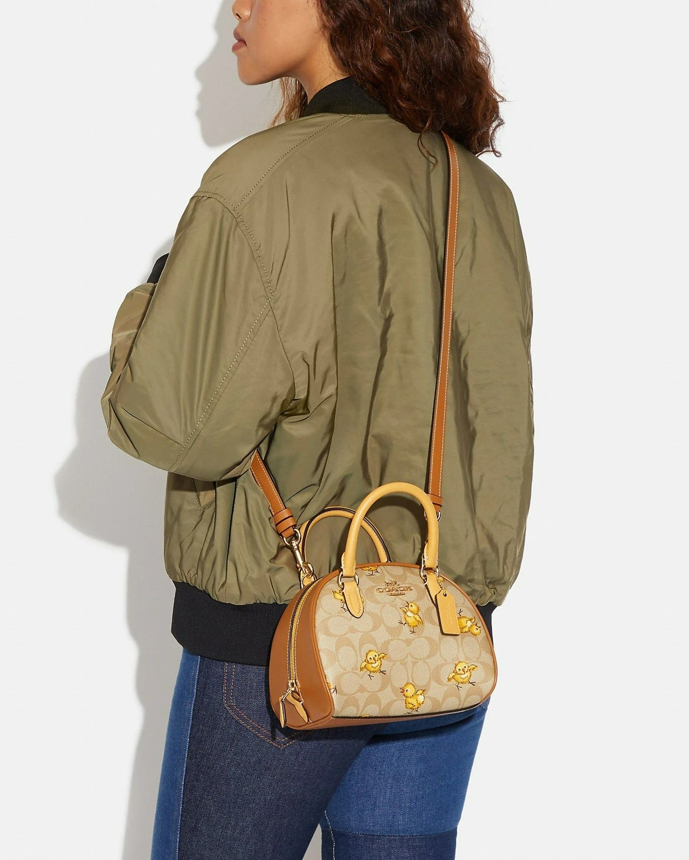 TÚI XÁCH COACH SYDNEY SATCHEL IN SIGNATURE CANVAS WITH TOSSED CHICK PRINT 4