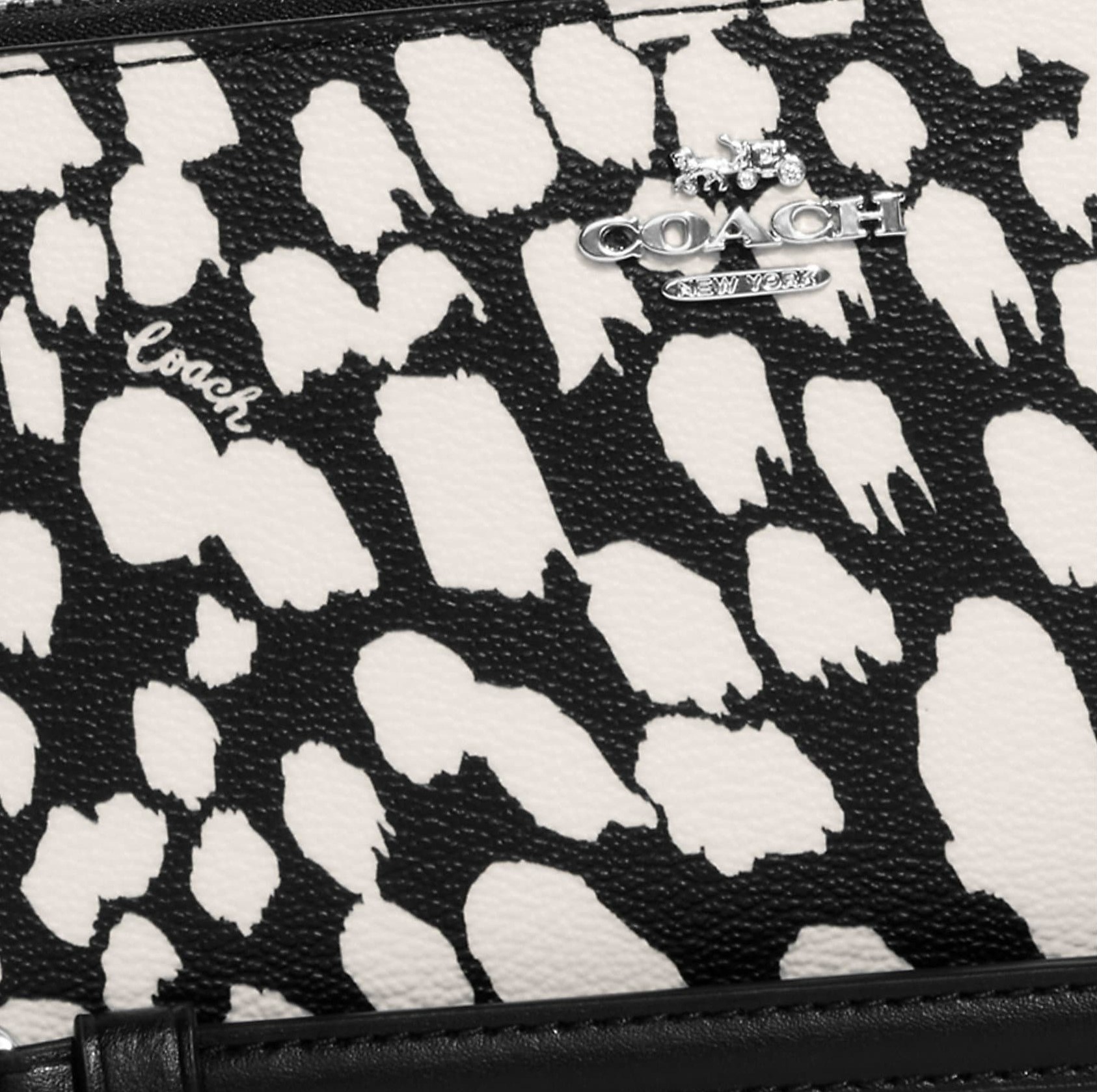 VÍ COACH NỮ LONG ZIP AROUND WALLET WITH SPOTTED ANIMAL PRINT 4