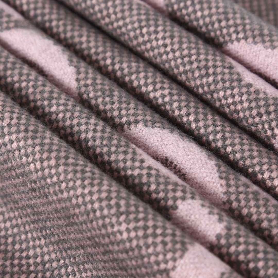 Khăn choàng Gucci GG Jacquard Cashmere Scarf 9