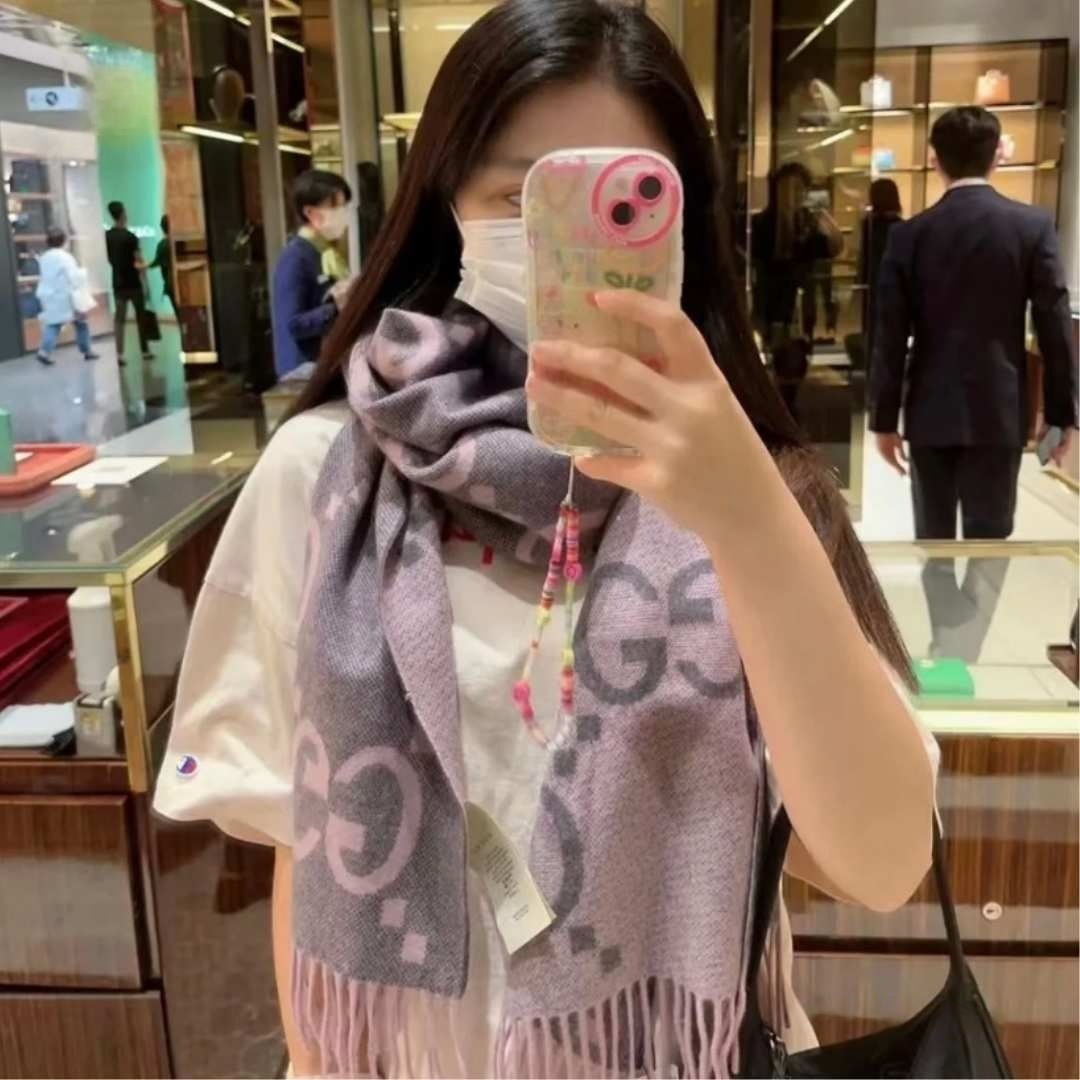 Khăn choàng Gucci GG Jacquard Cashmere Scarf 11