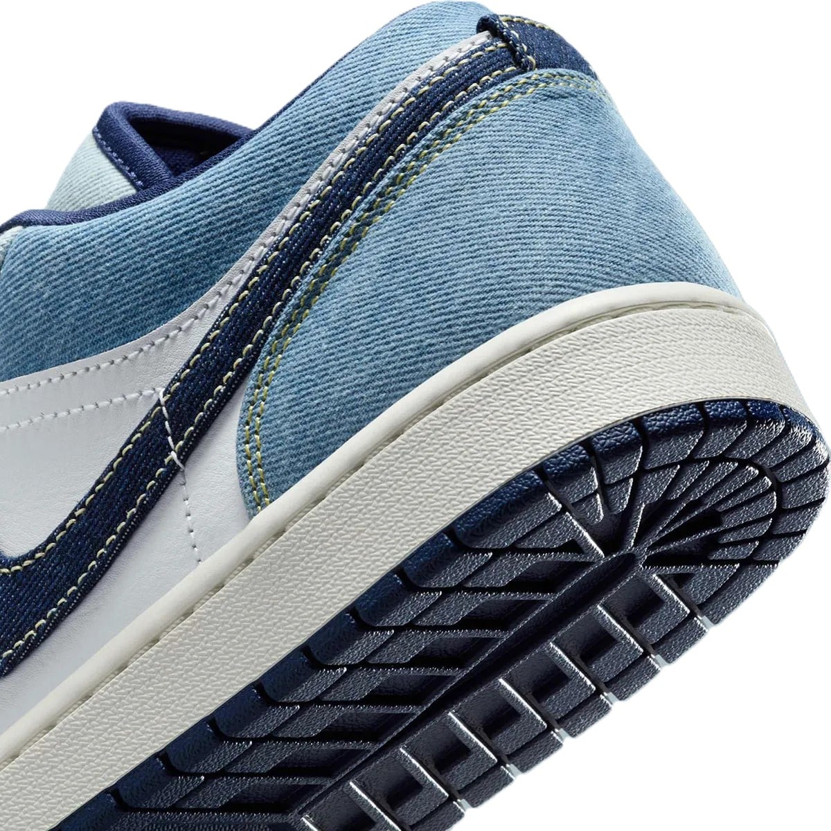 Giày thể thao nam Nike Air Jordan 1 Low SE Denim Star Blue IH0648-141 2