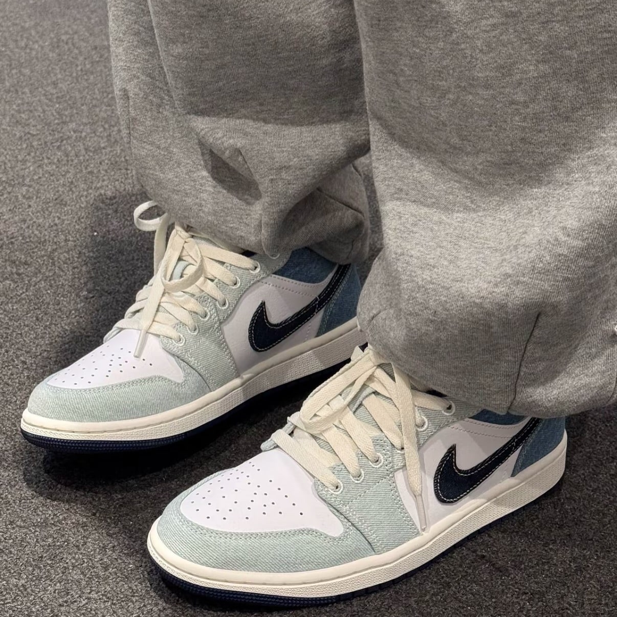 Giày thể thao nam Nike Air Jordan 1 Low SE Denim Star Blue IH0648-141 4