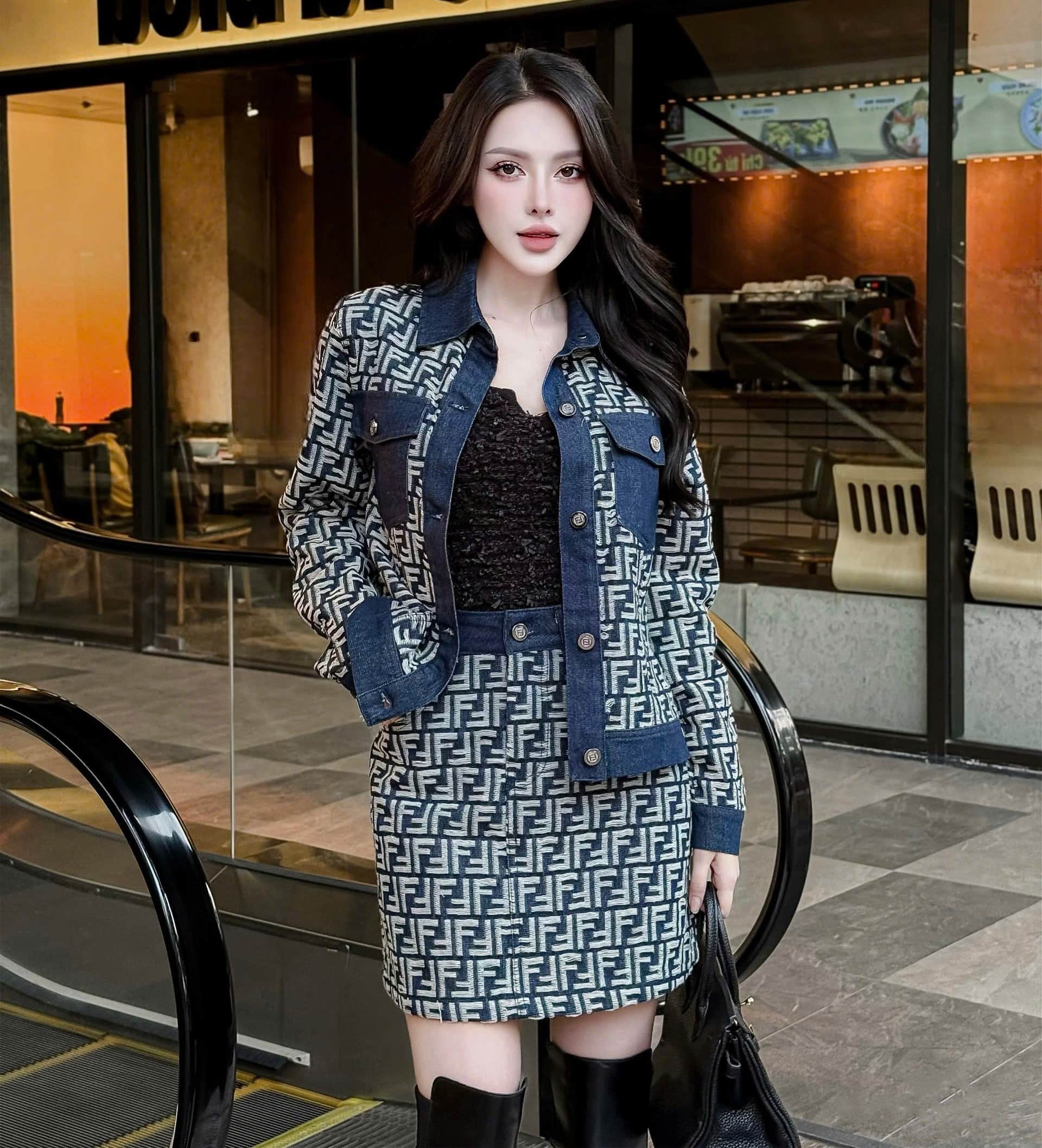 Set áo váy xanh dương Fendi 5