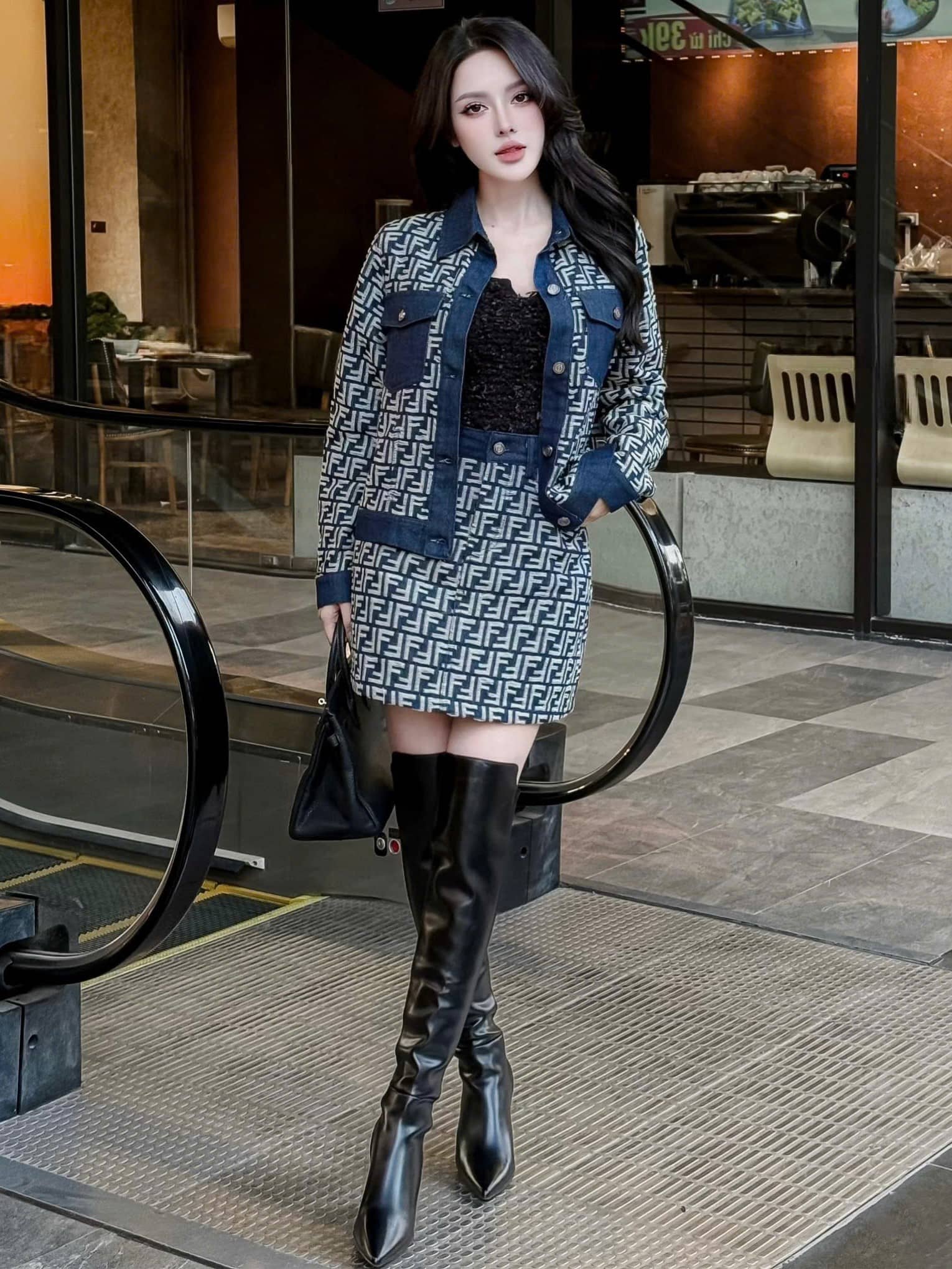 Set áo váy xanh dương Fendi 7