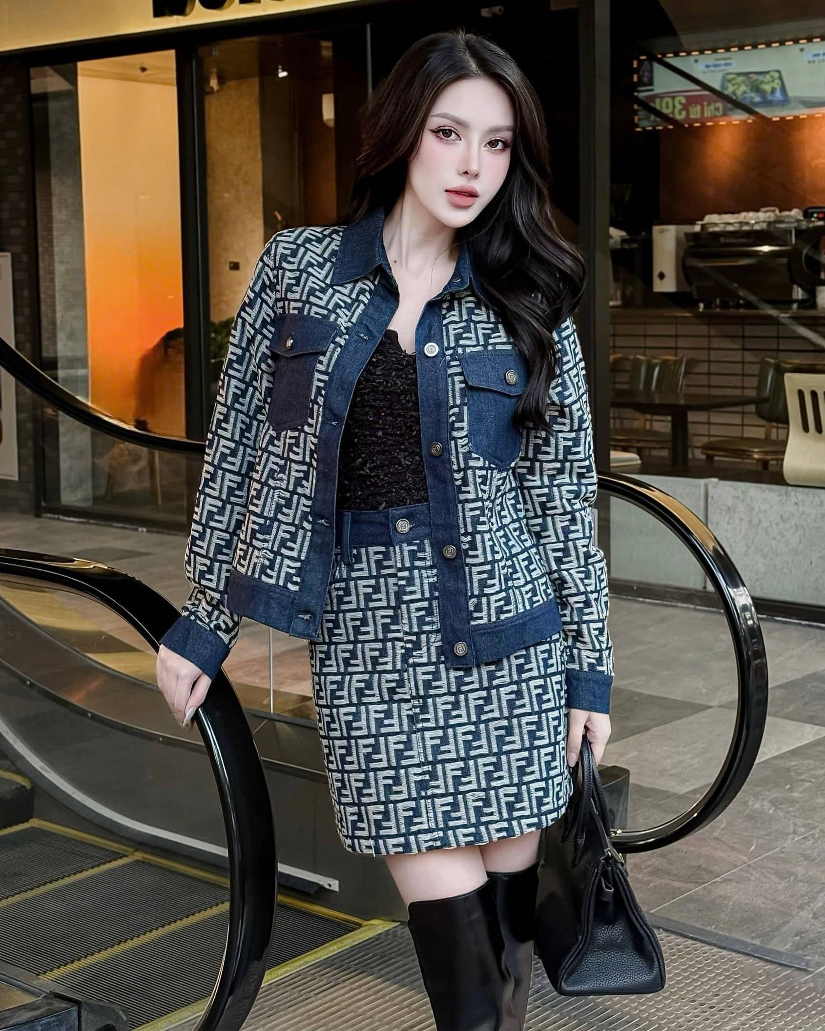 Set áo váy xanh dương Fendi 6
