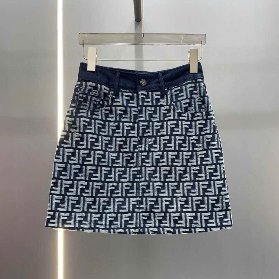 Set áo váy xanh dương Fendi 12