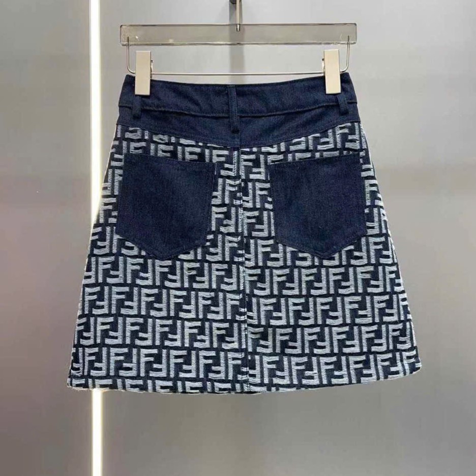 Set áo váy xanh dương Fendi 13