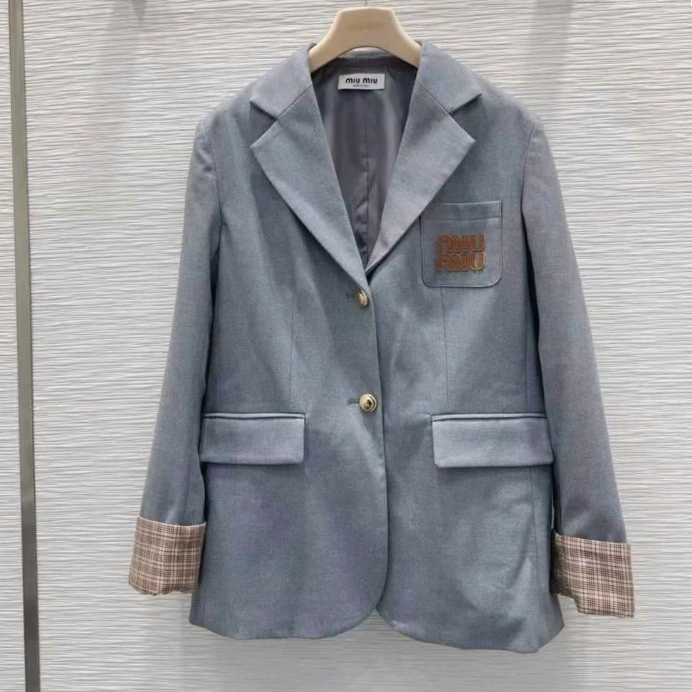 Áo khoác xám phối nâu Miu Miu 8