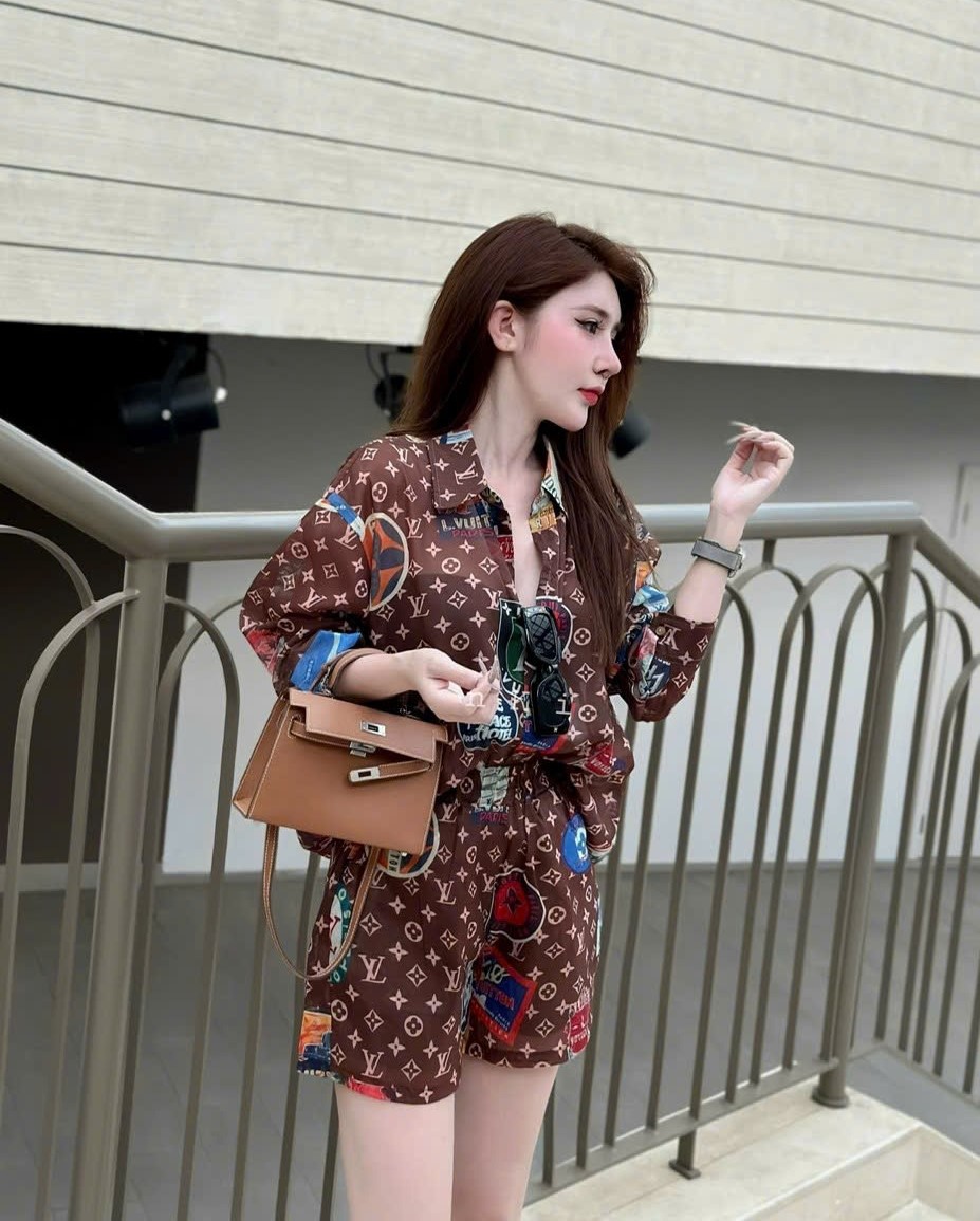 Set bộ áo sơmi quần ngắn nữ Louis Vuitton 6
