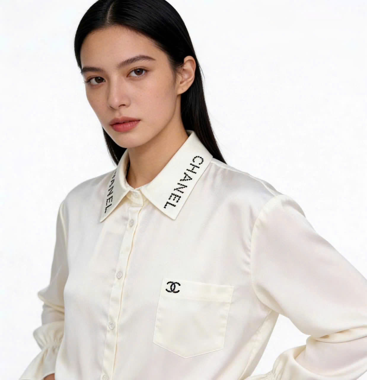 Áo sơ mi lụa trắng ngà Chanel 4