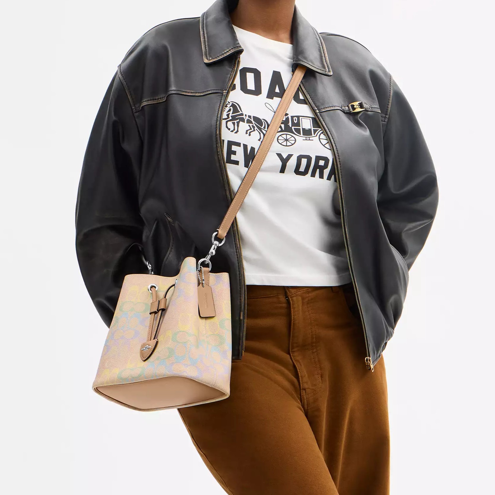 Túi Coach Rowan Bucket Bag In Rainbow Signature Canvas Sand Multi CDA92 8