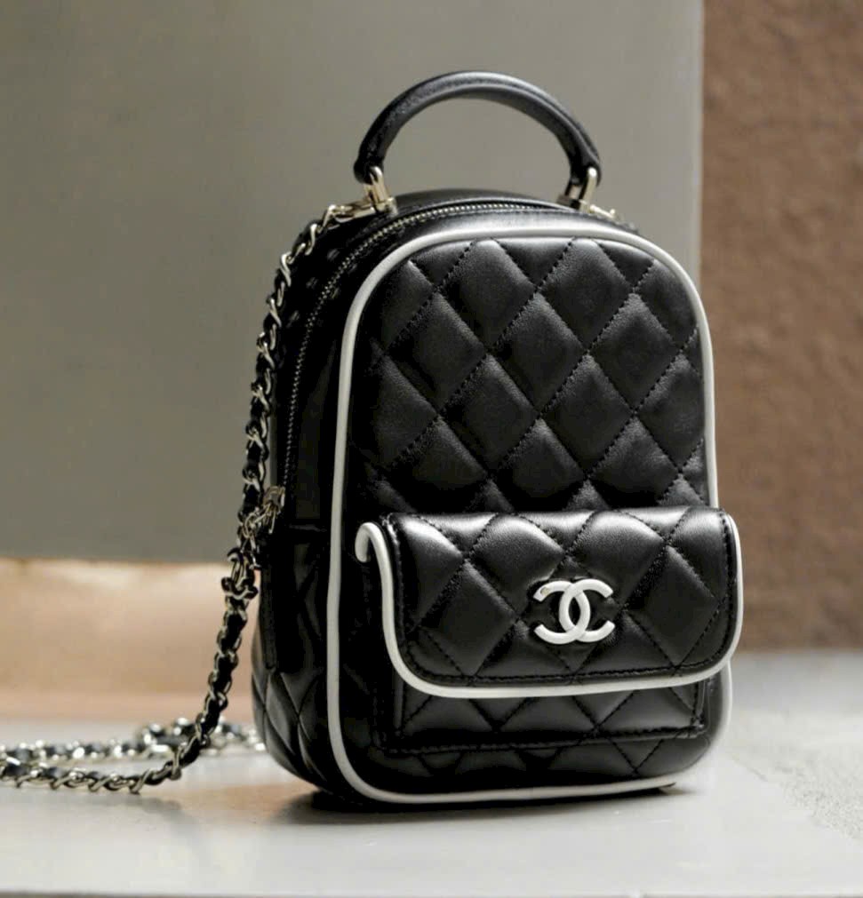 Balo Chanel Mini Backpack Lambskin White Black 3