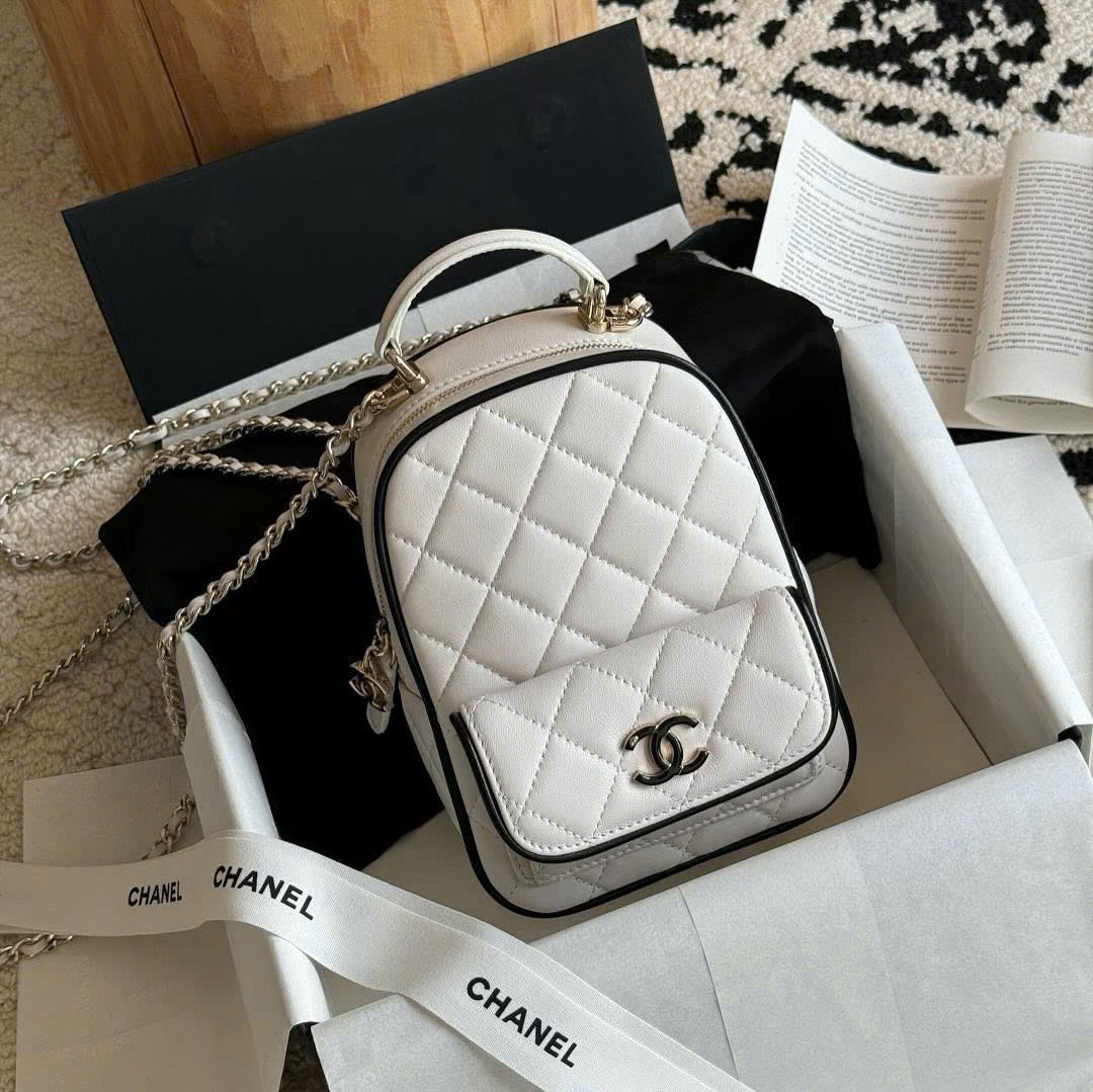 Balo Chanel Mini Backpack Lambskin White Black 6