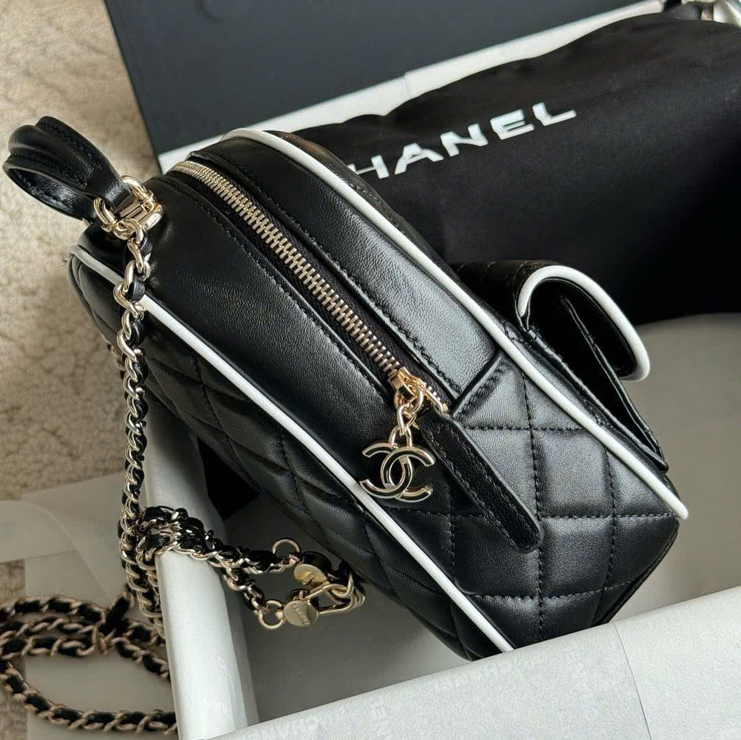 Balo Chanel Mini Backpack Lambskin White Black 10